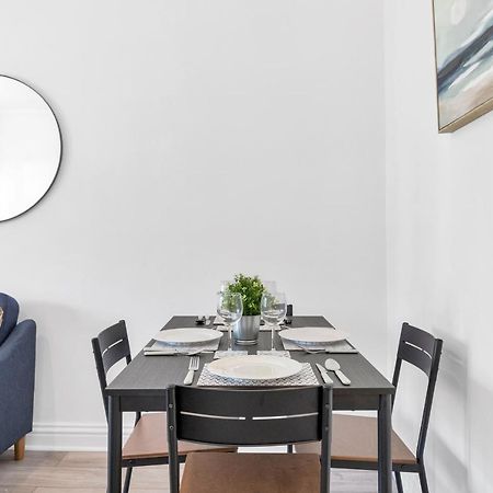 Modern Two Bedroom Apartment With Free Parking! London Exterior photo